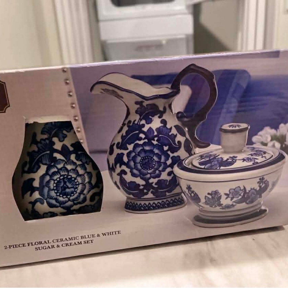Floral Ceramic Blue & White Sugar and Cream Set - Picture 1 of 3